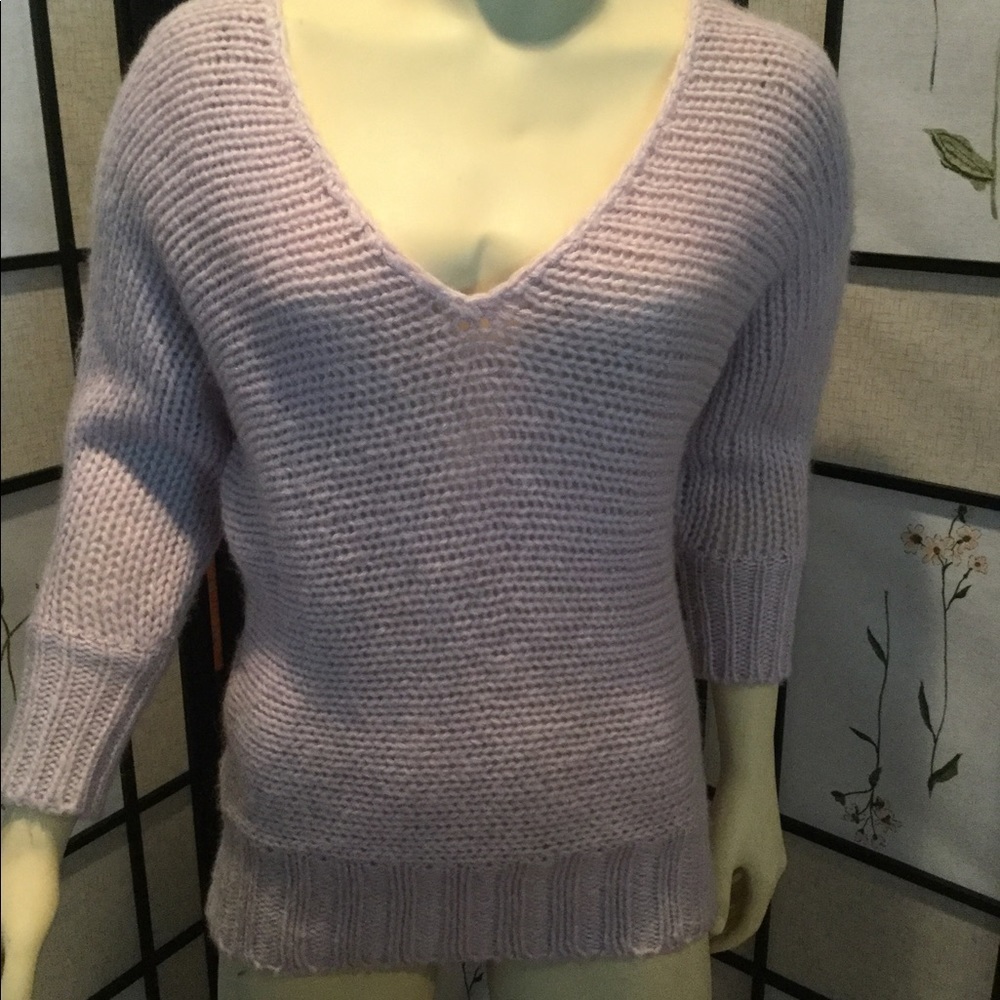 American Eagle Outfitters V Neck Sweater - Picture 4 of 5